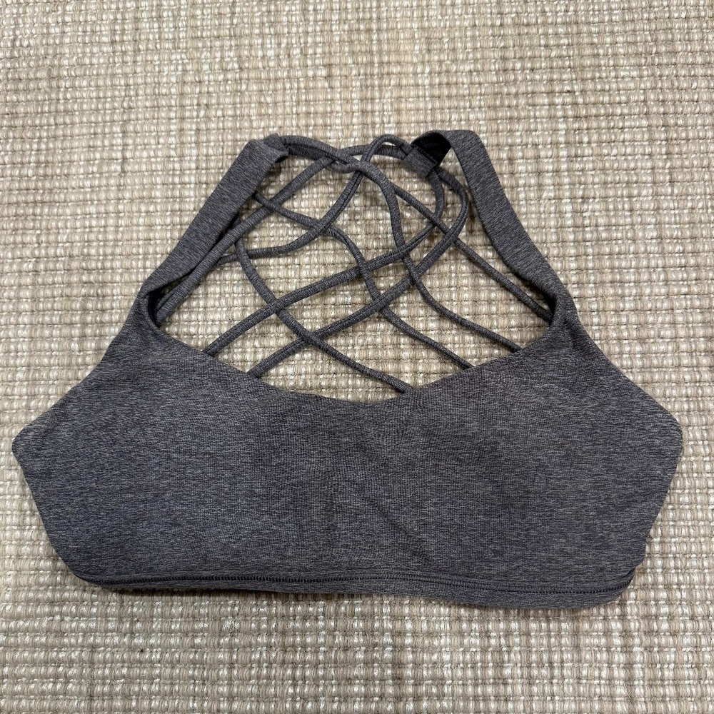 Lululemon Free to Be Bra in Size 6